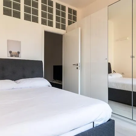 Bramante24 Bilocale In Sarpi Lägenhet *